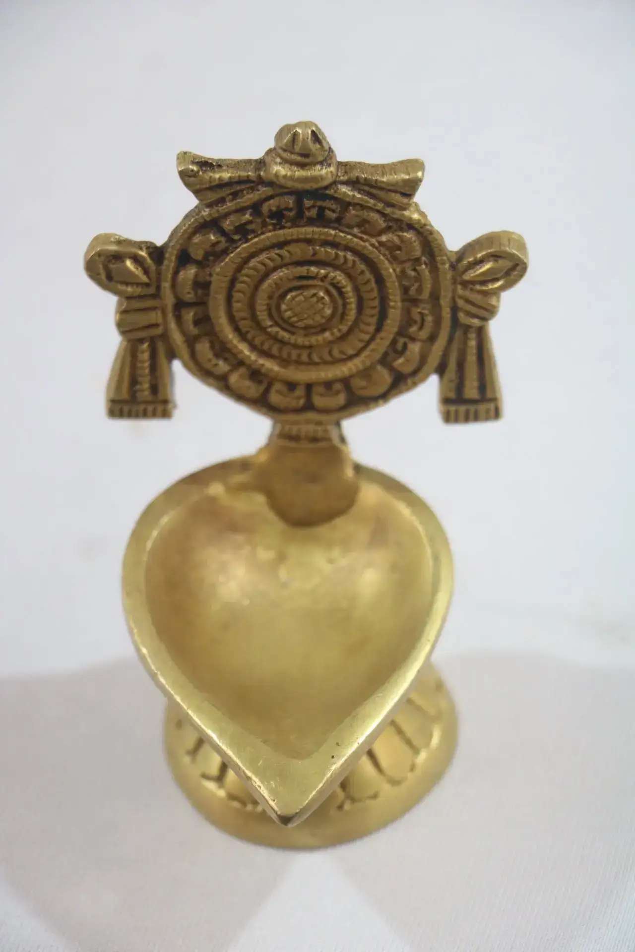Brass Shanku Chakra Diya for Pooja and Rituals - Image 2