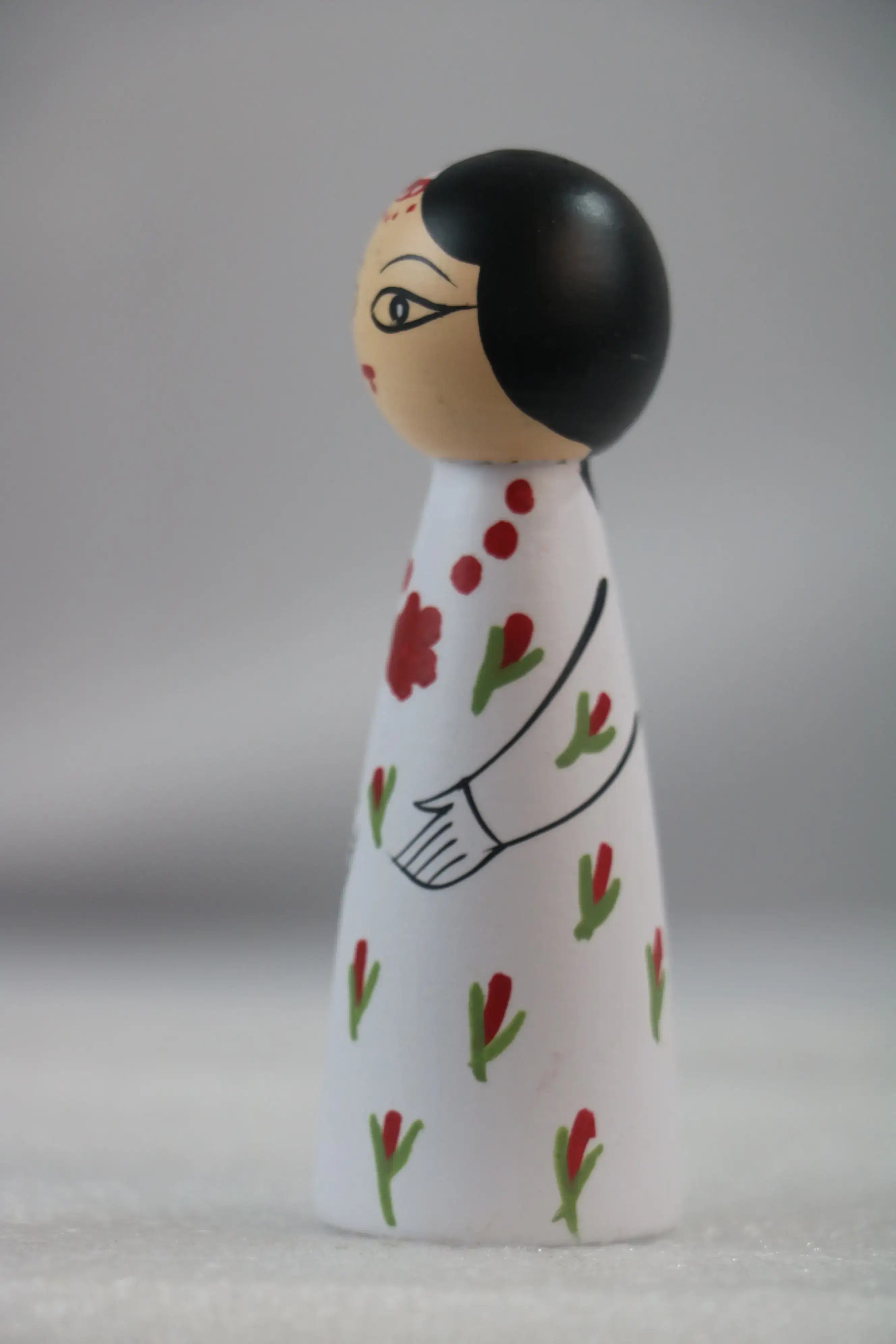 Cute Girl Peg Doll – Eco-Friendly, Handcrafted with Non-Toxic Colors - Image 3