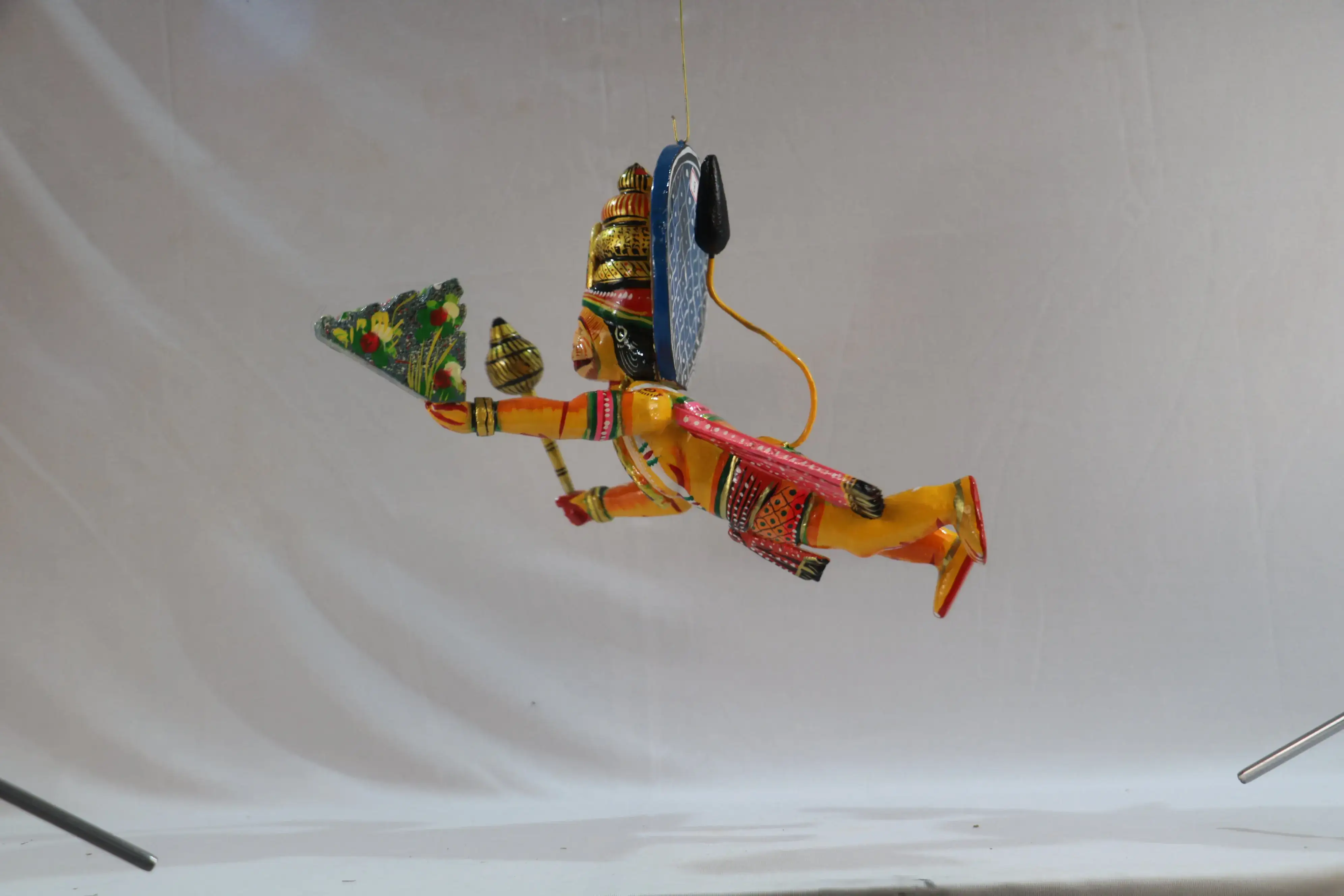 Sanjeevani Flight – Wooden Hanging of Flying Hanuman - Image 4
