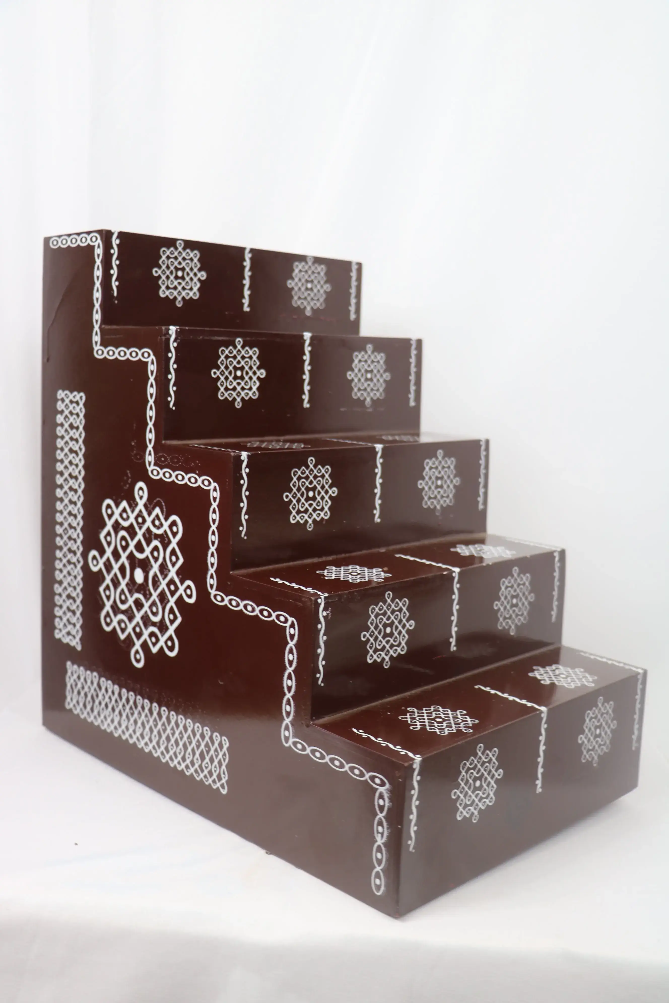 Traditional Hand Painted Wooden Pooja Steps – Artisan Made - Image 5