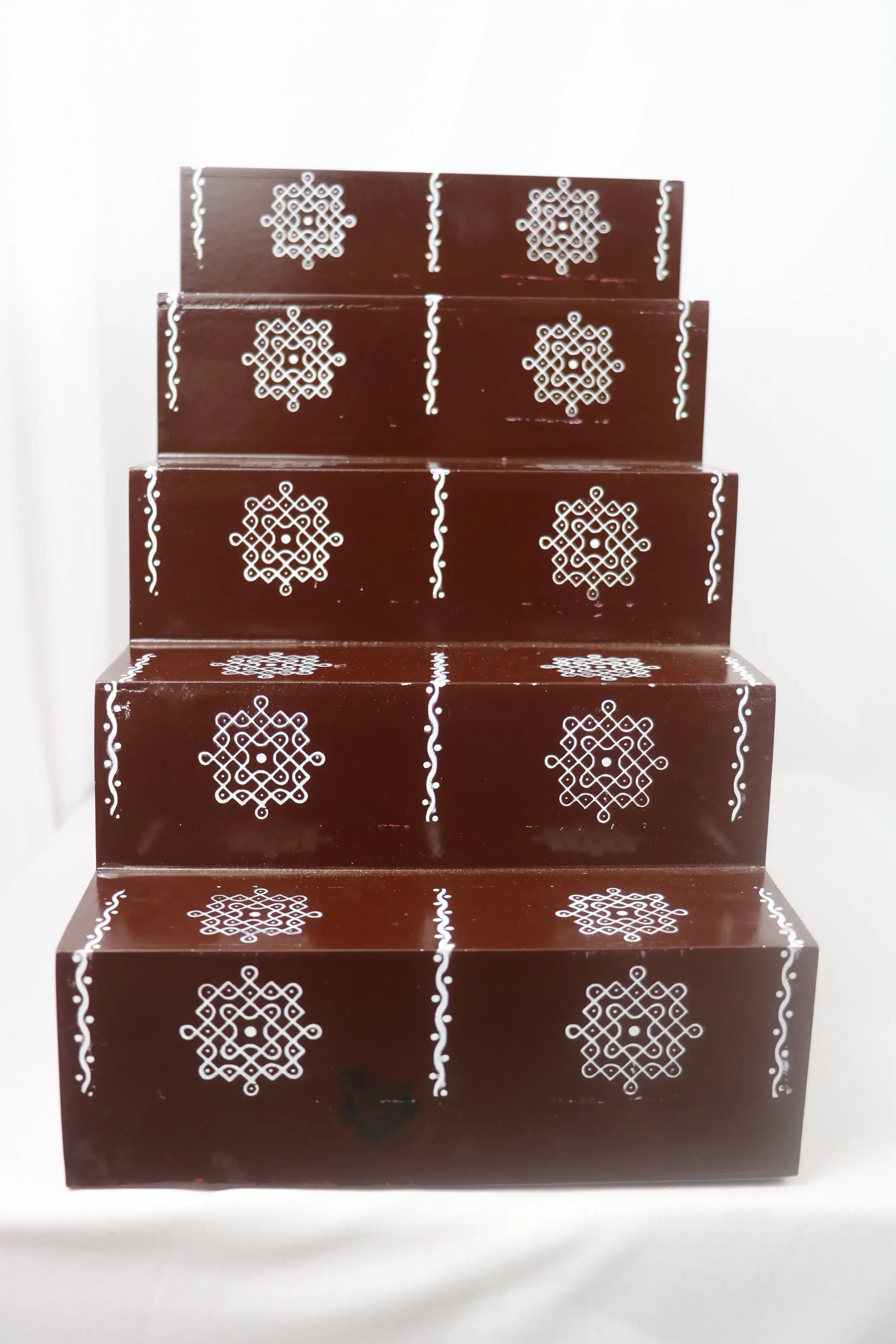 Traditional Hand Painted Wooden Pooja Steps – Artisan Made - Image 6