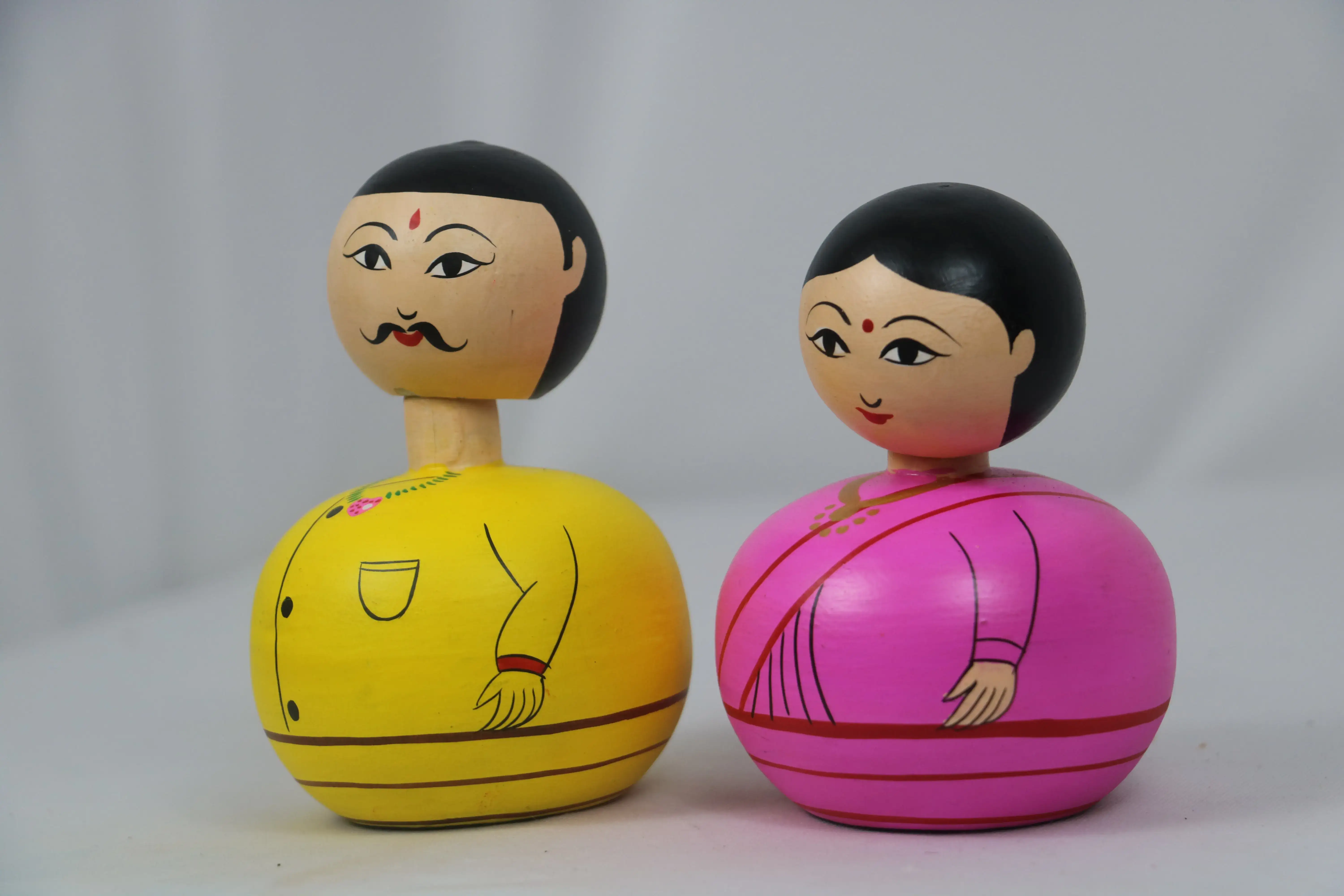 Spring Head Bobble Couple – Handcrafted & Painted Ethnic Indian Decor - Image 3