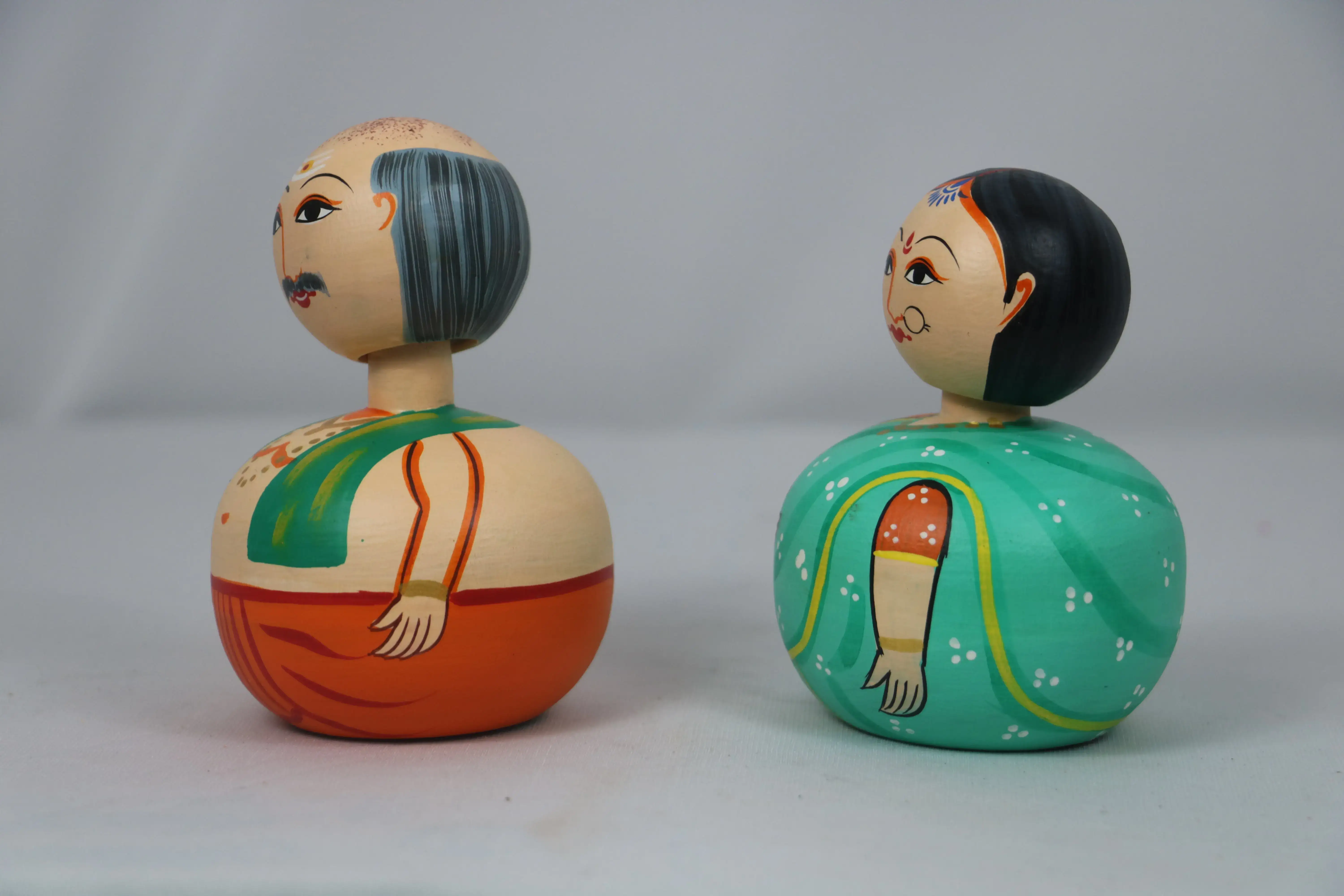 Spring Head Bobble Couple – Handcrafted & Painted Ethnic Indian Decor - Image 6