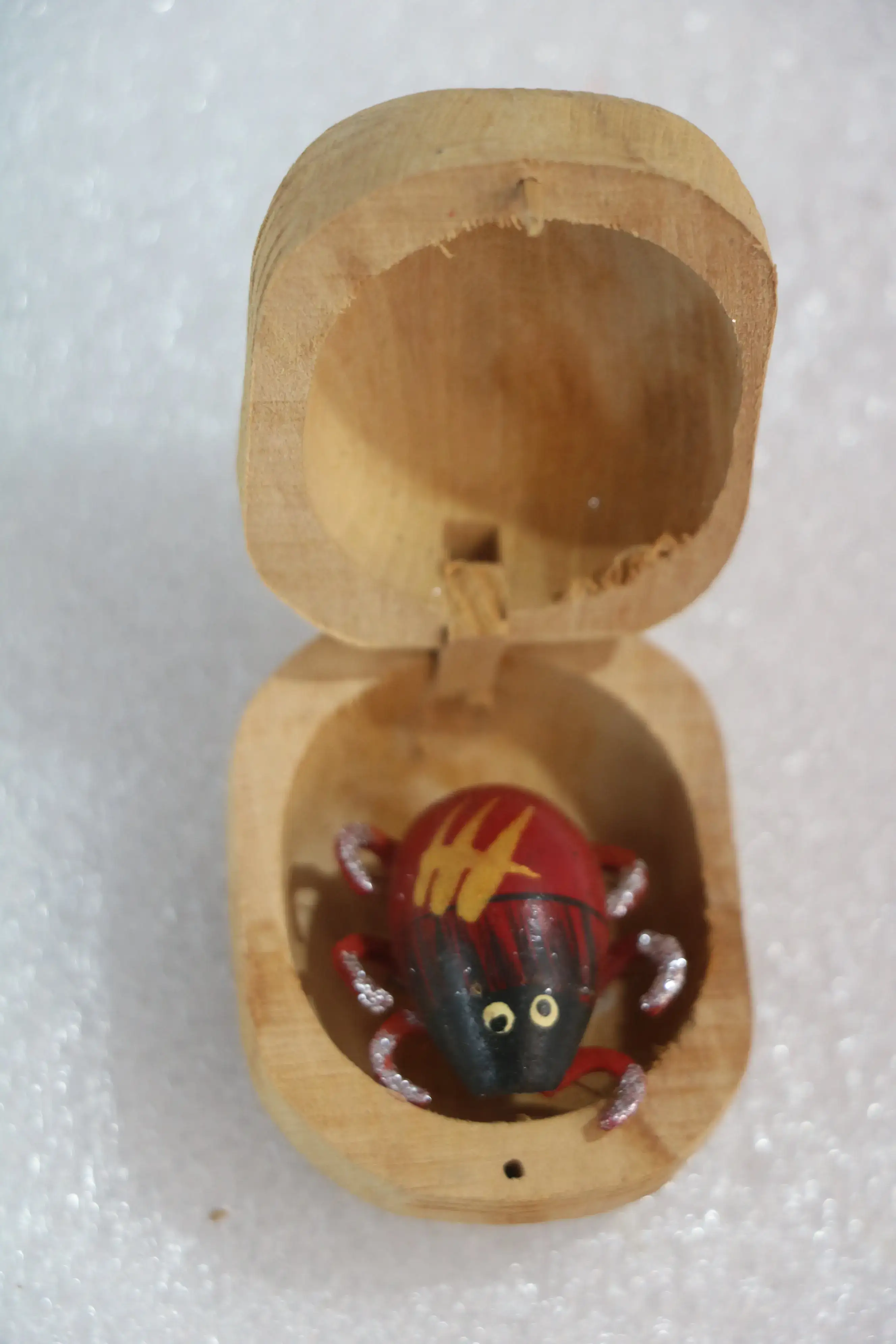 Interactive Bug Box Toy – Explore Nature’s Tiny Creatures - Image 5