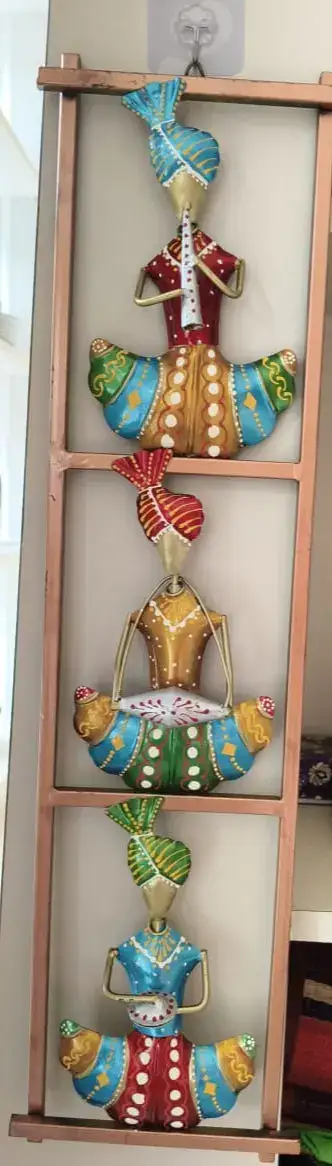 Iron Hand-painted 3 Sardar Musicians Frame Wall Decor Hanging - Image 3