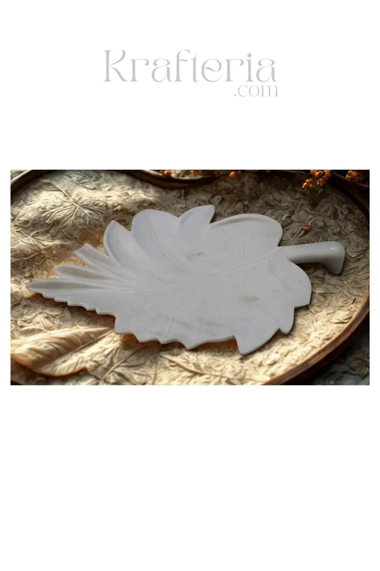 Marble Leaf Trinket Tray – Decorative & Functional - Image 3