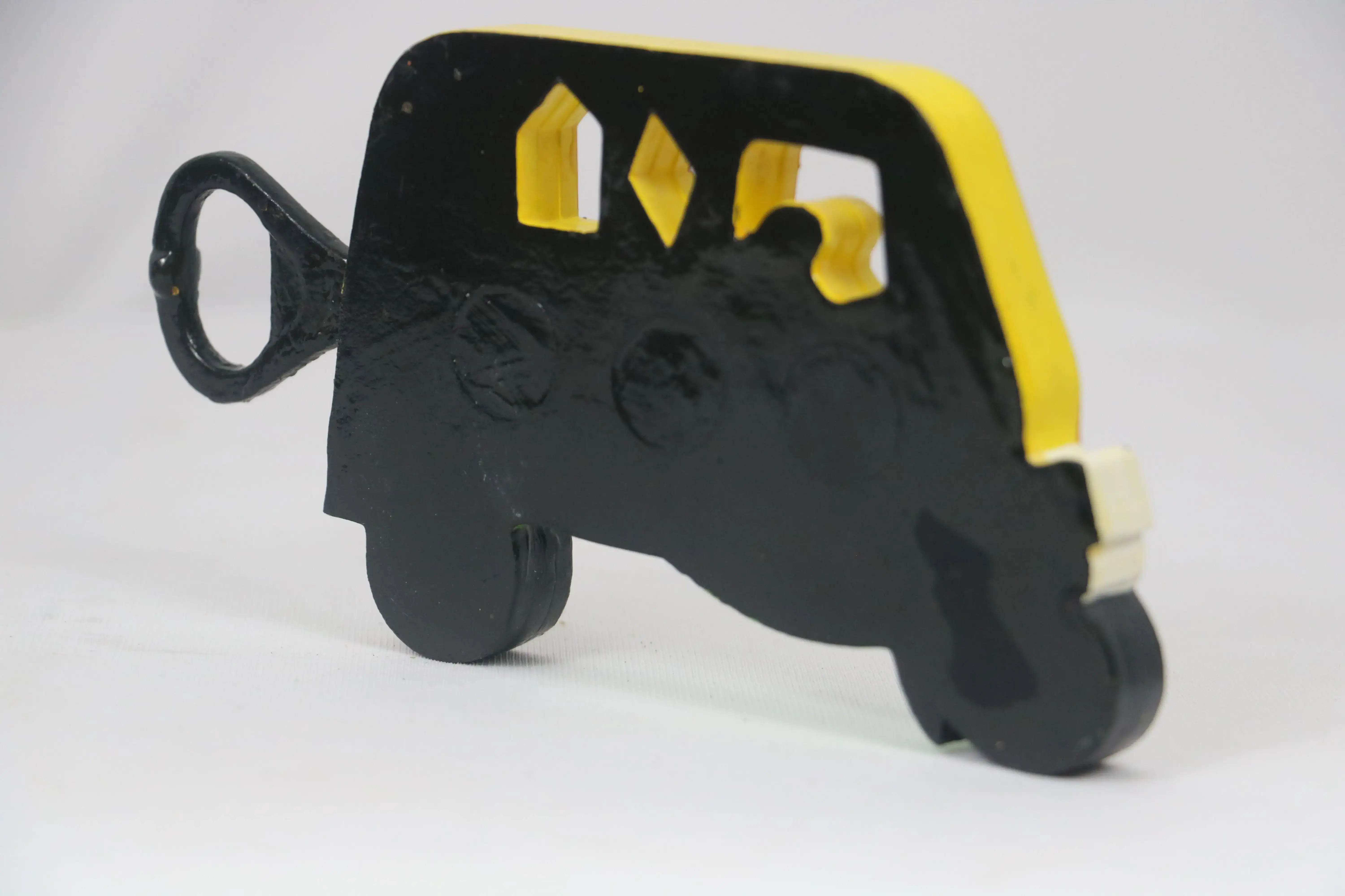 Wooden Auto Opener – Artisan-Made Rickshaw Design Bottle Opener - Image 3