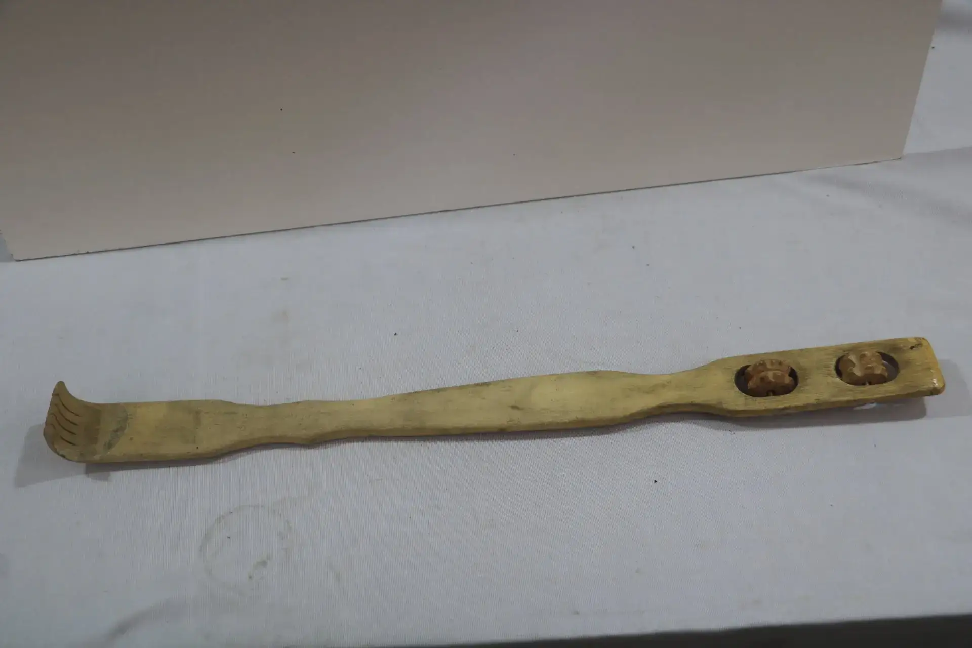 Scratch & Soothe – Wooden Back Scratcher for Instant Relief - Image 3